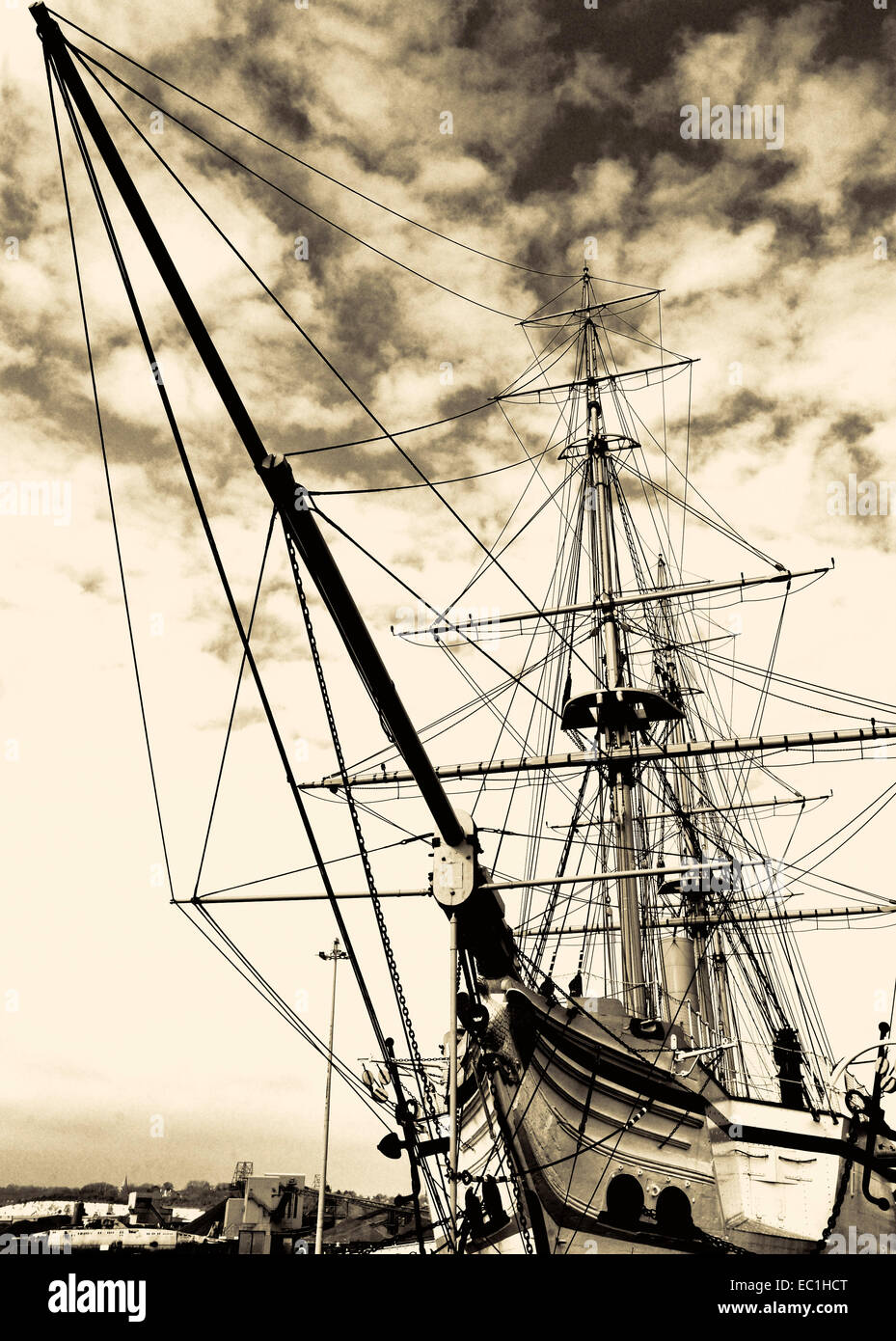 Acorazado HMS Gannett, victoriano de 1866, restaurado y exhibido en Chatham Kent, Astillero histórico Foto de stock