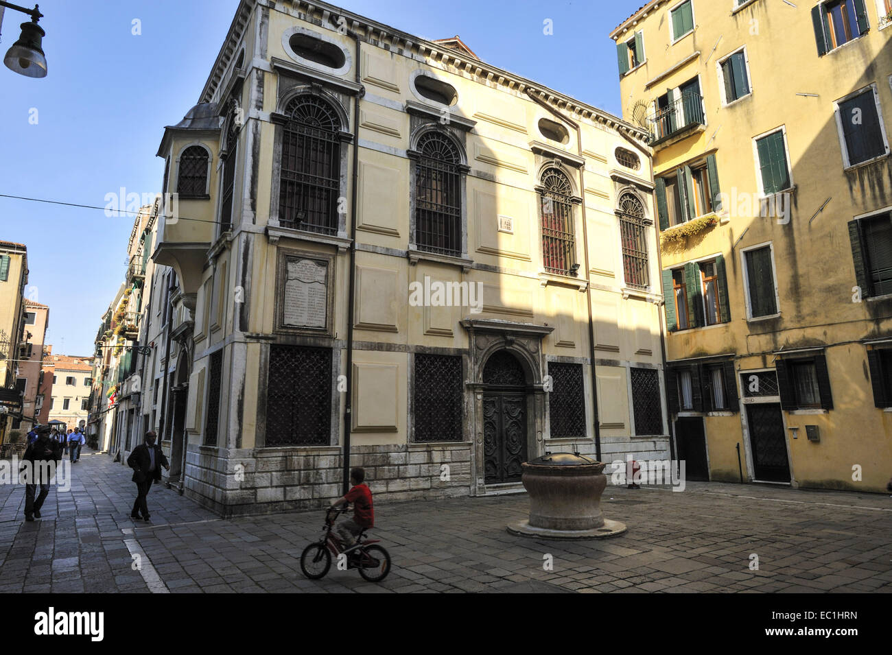 Sinagoga levantina, Venecia, exterior, en el Ghetto Vecchio (viejo Ghetto): La Scola levantina. Entre los judíos ricos Foto de stock