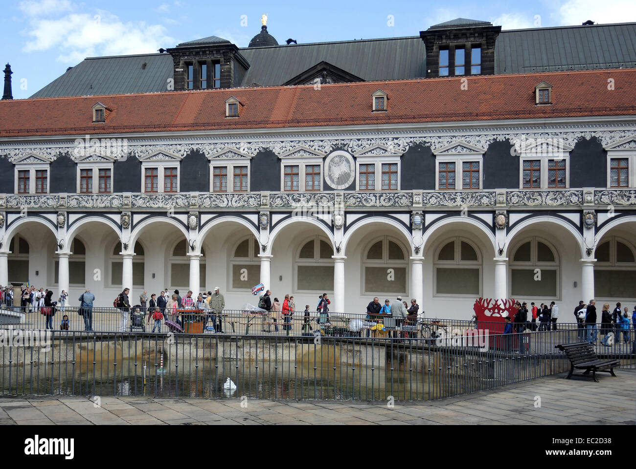 Corte estable en el palacio residencial de Dresde. Foto de stock