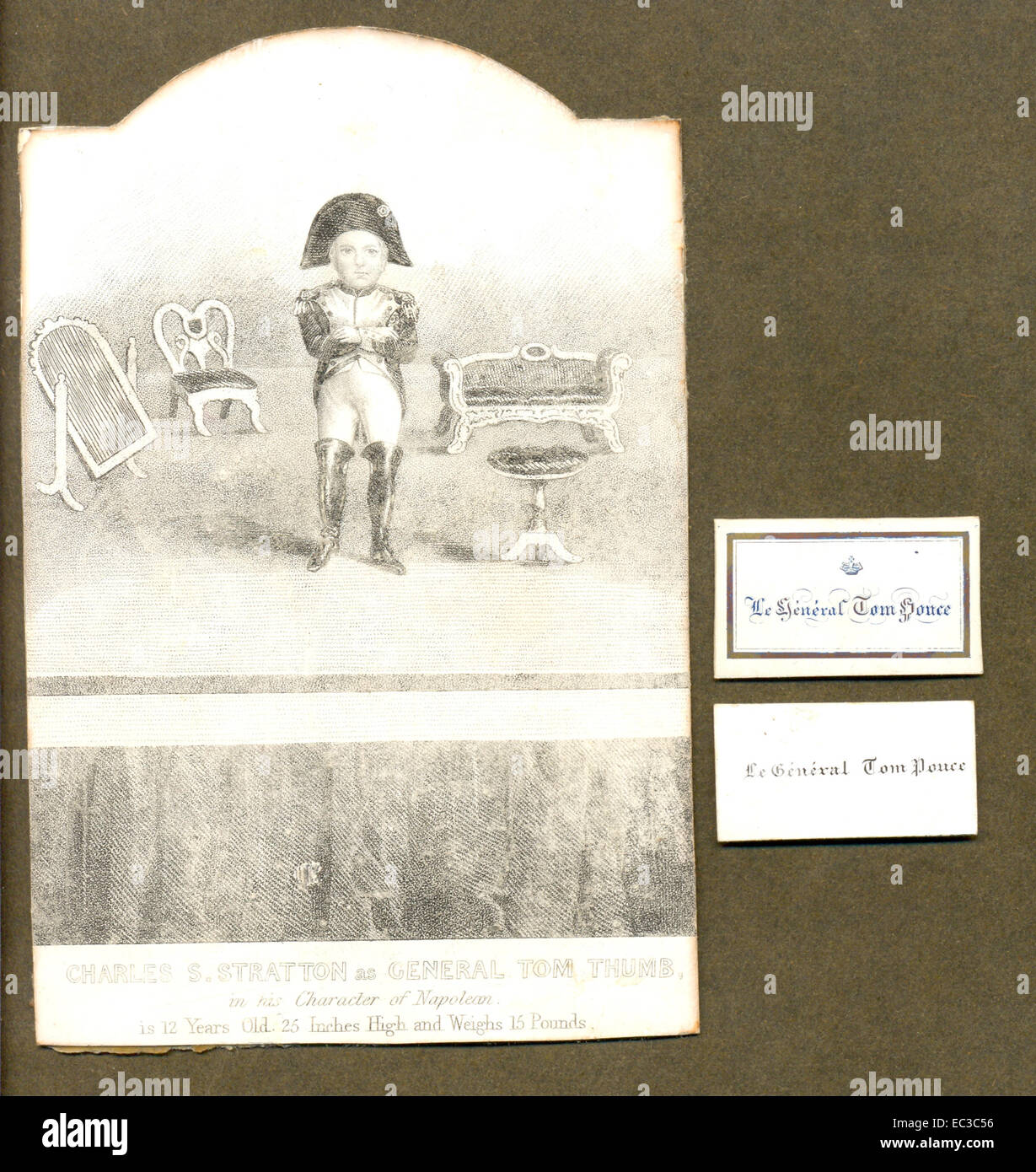 Tarjeta de recuerdo de Charles S Stratton en su carácter de Napoleón con dos de sus tarjetas de visita personales. Foto de stock