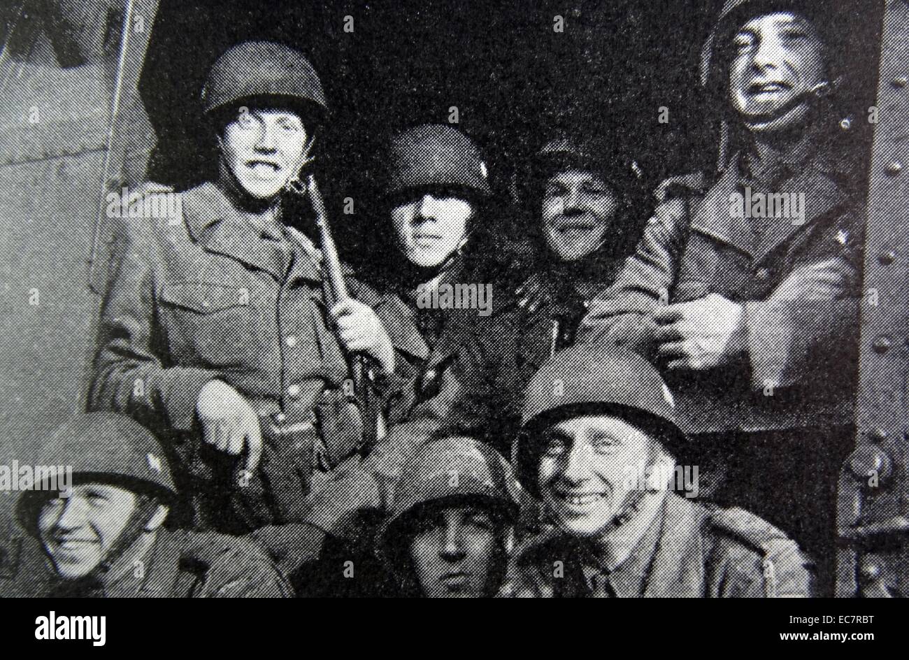 Soldados noruegos en Oslo, para celebrar la liberación de Noruega después  de la Segunda Guerra Mundial Fotografía de stock - Alamy