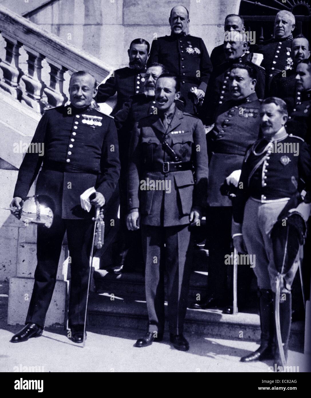 En 1923, el rey Alfonso XIII de España con Don Miguel Primo de Rivera; el Primer Ministro de España desde 1923 a 1930 Fotografía de stock - Alamy