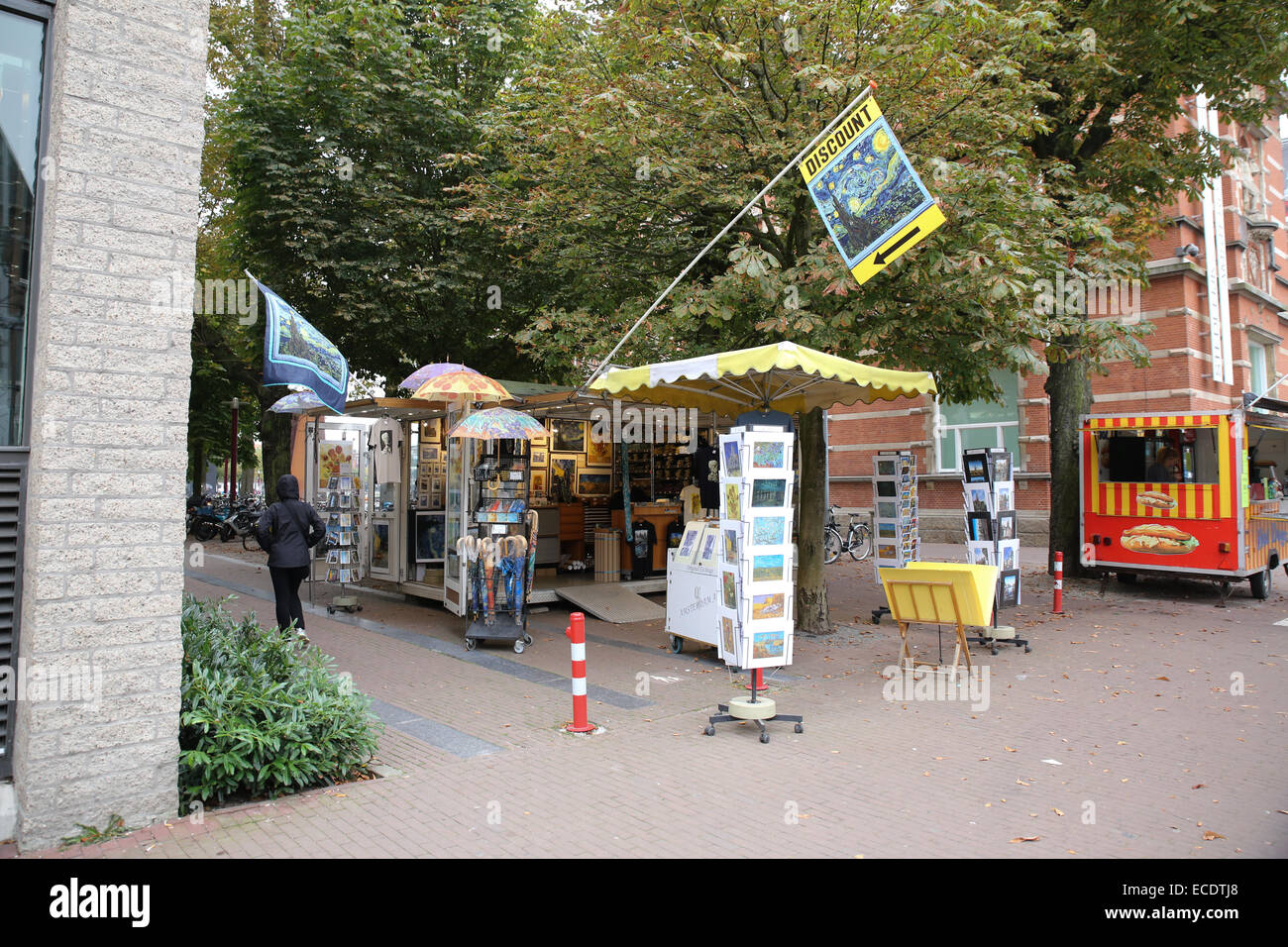 Regalo turístico vendedor callejero Amsterdam Foto de stock