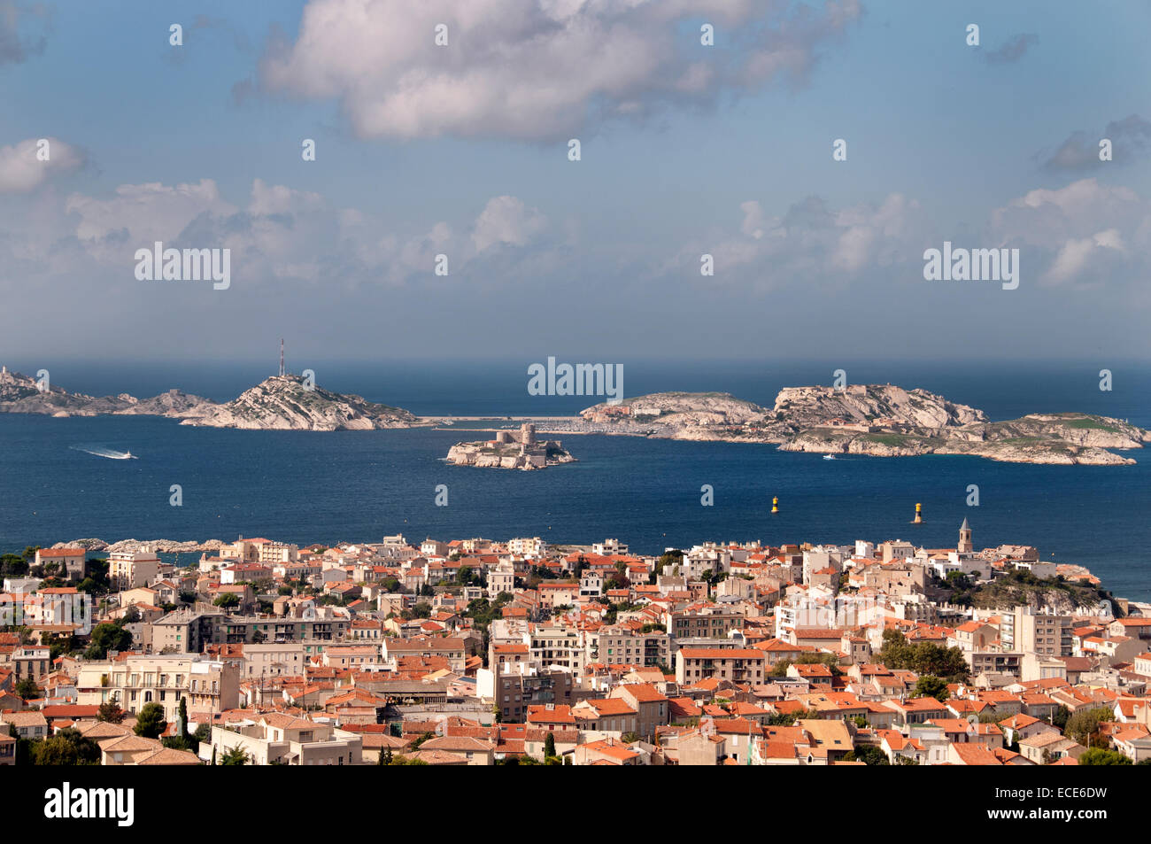 Sky Line de Marsella a vista de pájaro de Puerto ( Islas de Friuli ) Francia Foto de stock