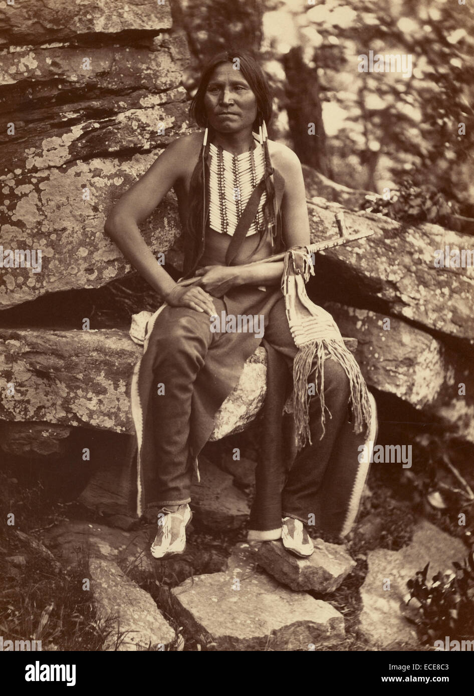 Little Bear, Cheyenne; John K. Hillers, Americana, 1843 - Mayo 10, 1925; 1875; Albúmina imprimir plata Foto de stock