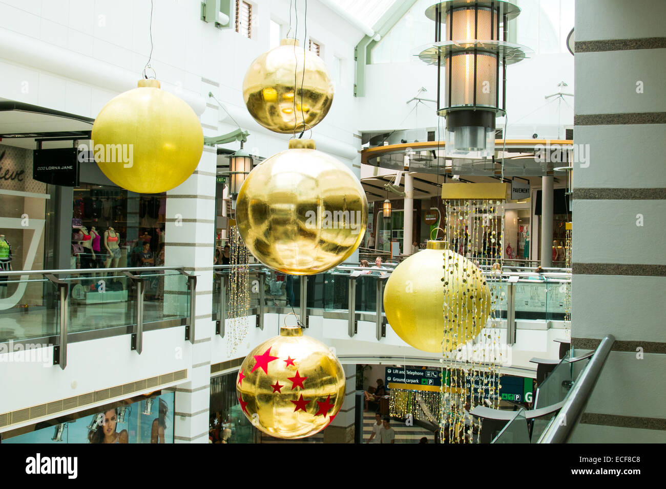 Decoraciones de Navidad gigante warringah mall shopping center en el norte de Sydney, Nueva Gales del Sur, Australia Foto de stock