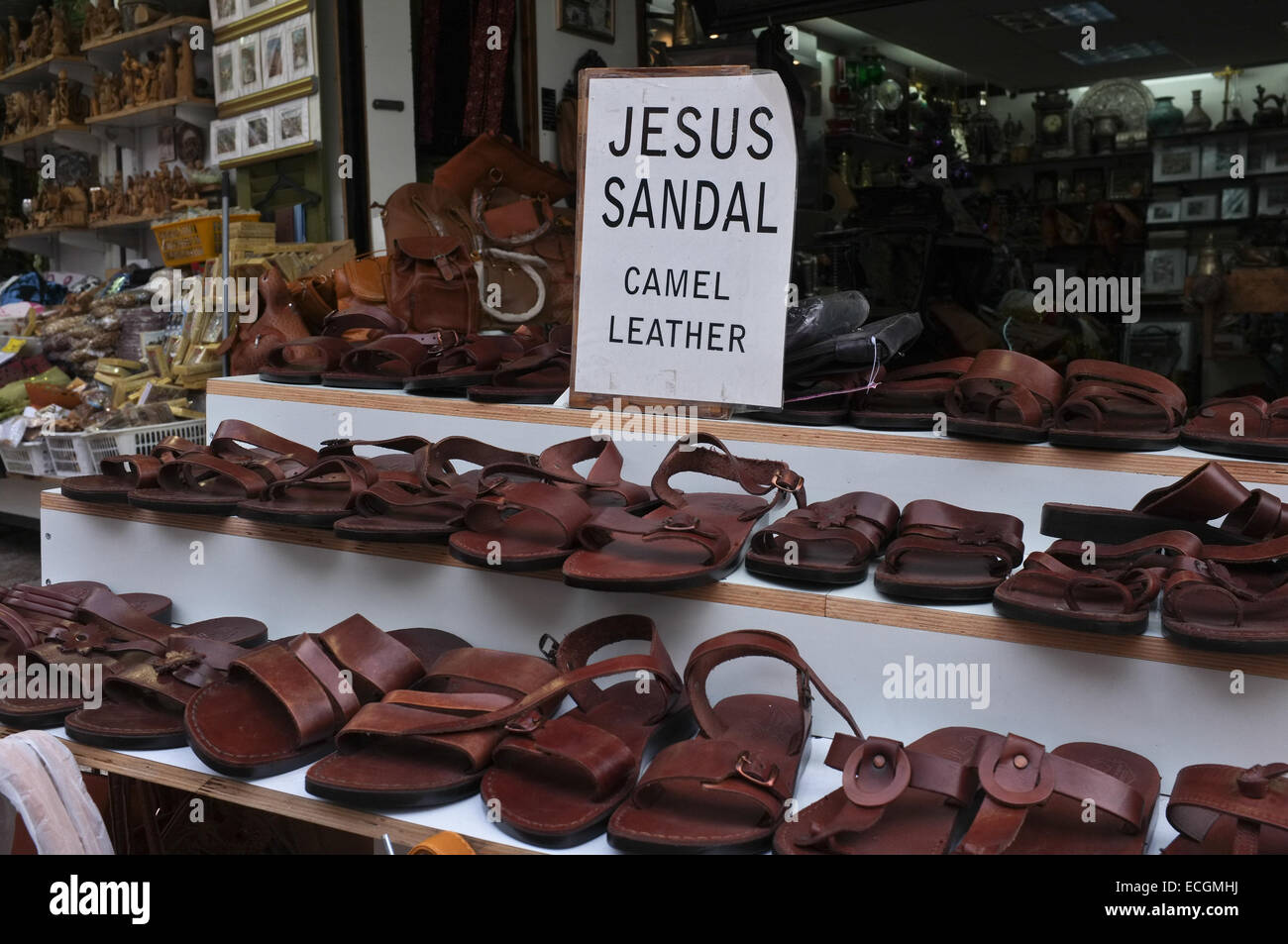 Sandalias jesus fotografías e imágenes de alta resolución - Alamy