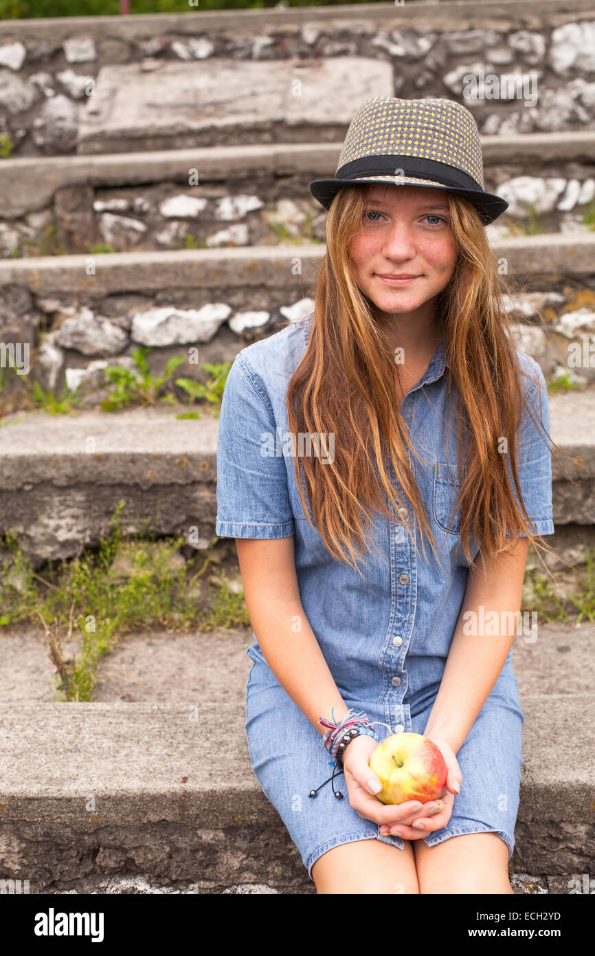 Sombrero de manzana fotografías e imágenes de alta resolución - Alamy