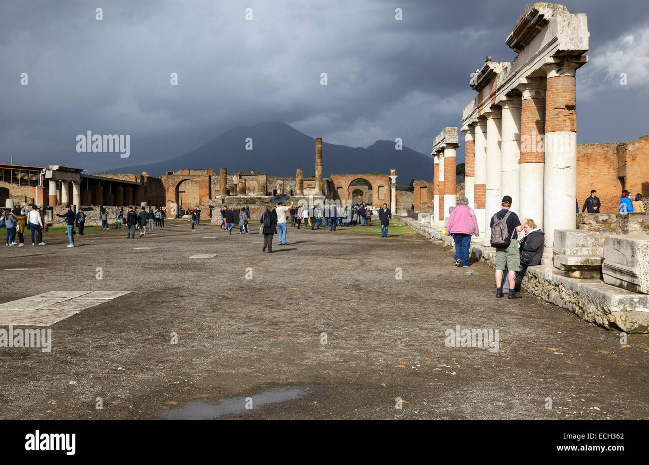 Foro, Pompeya, Campania, Italia Foto de stock