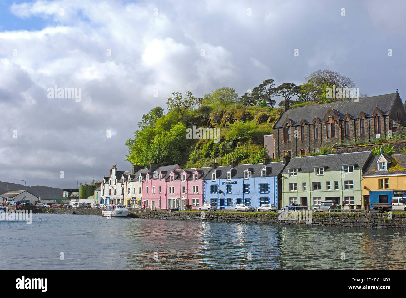 La Isla de Skye, Portree, región montañosa, Escocia, Reino Unido, Europa Foto de stock