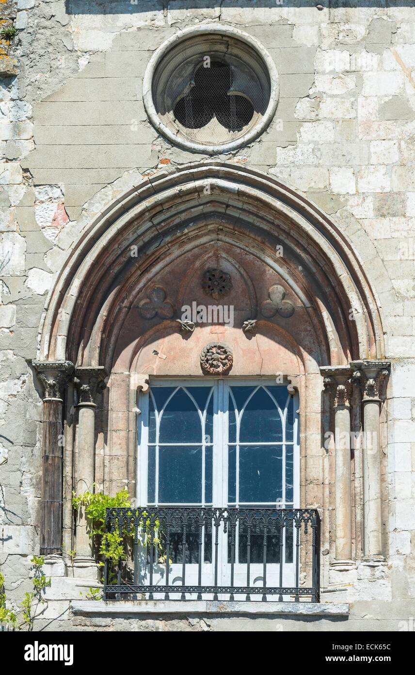 Francia, Eure, Le Neubourg, el antiguo castillo, un castillo medieval construido alrededor del año mil, que se convirtió en un feudo del ducado de Norman en la Edad Media Foto de stock