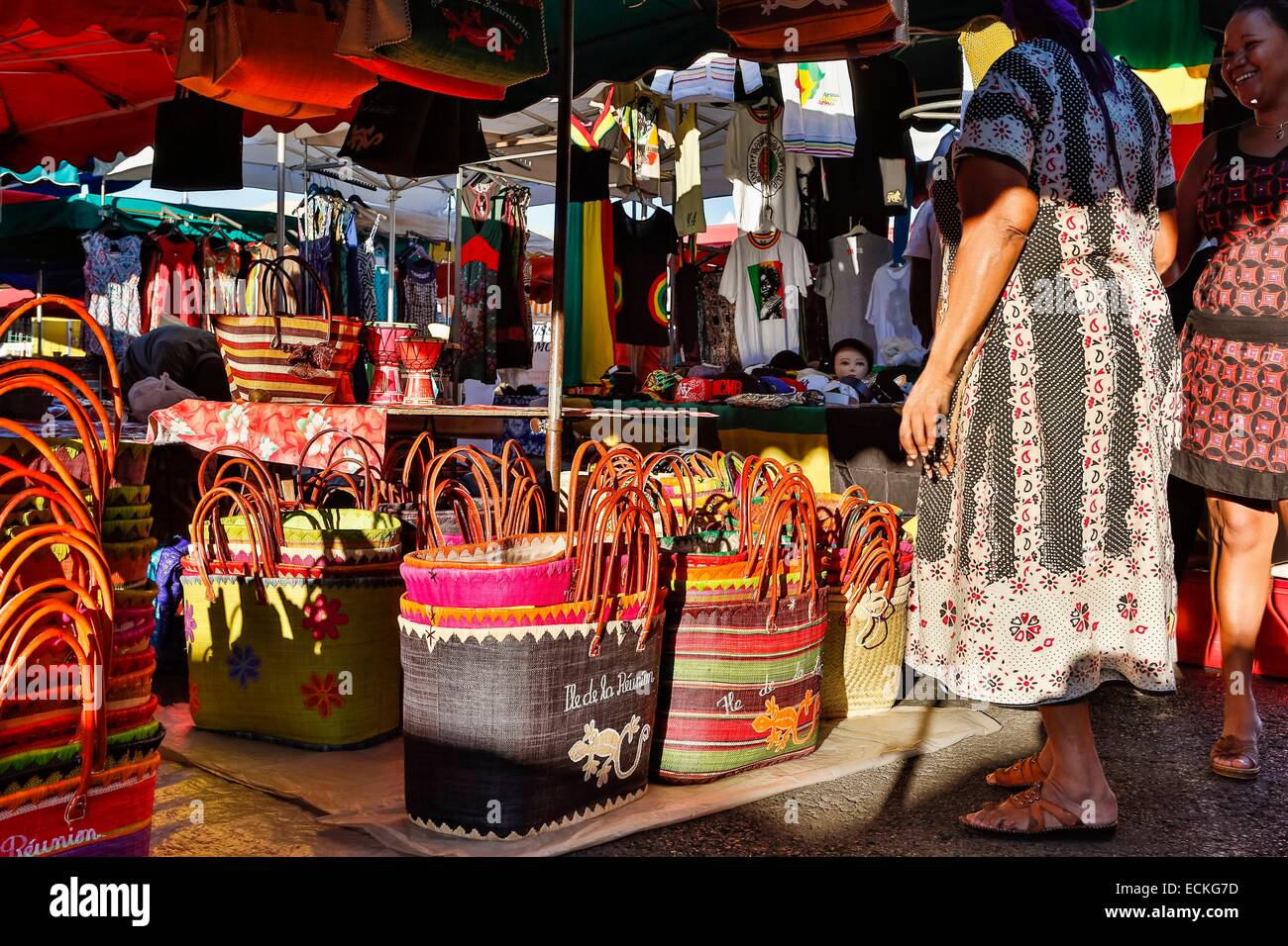 Canasta de baratijas fotografías e imágenes de alta resolución Alamy