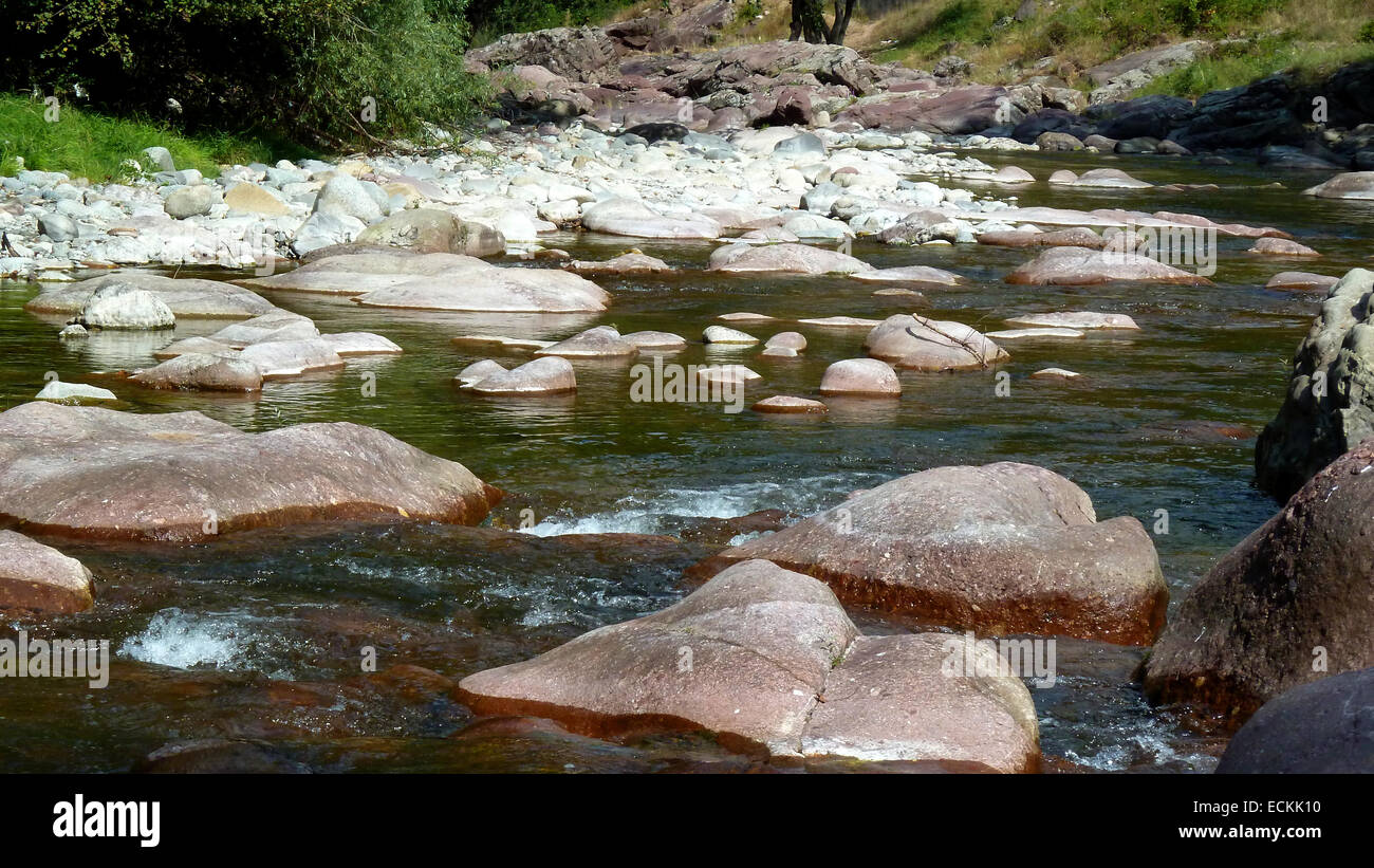 Arroyo de montaña Foto de stock