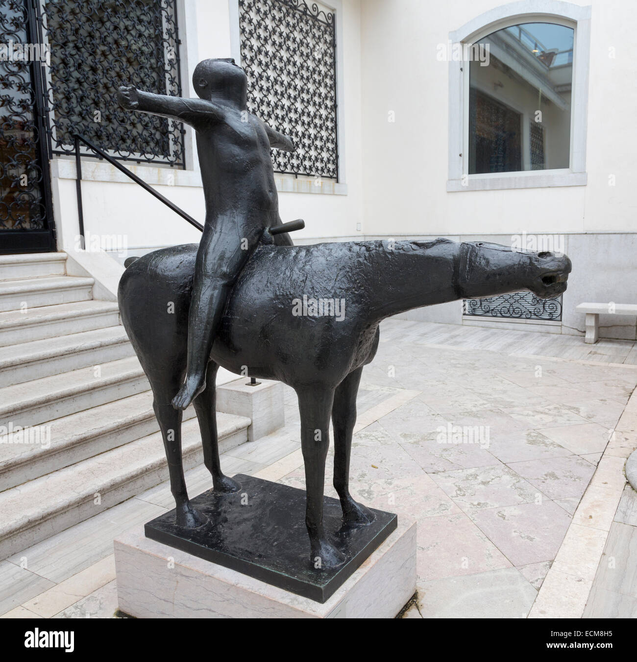 Marino Marini, la escultura del Ángel de la ciudad, L'angelo della città,  Peggy Guggenheim Collection, en Venecia, Italia Fotografía de stock - Alamy