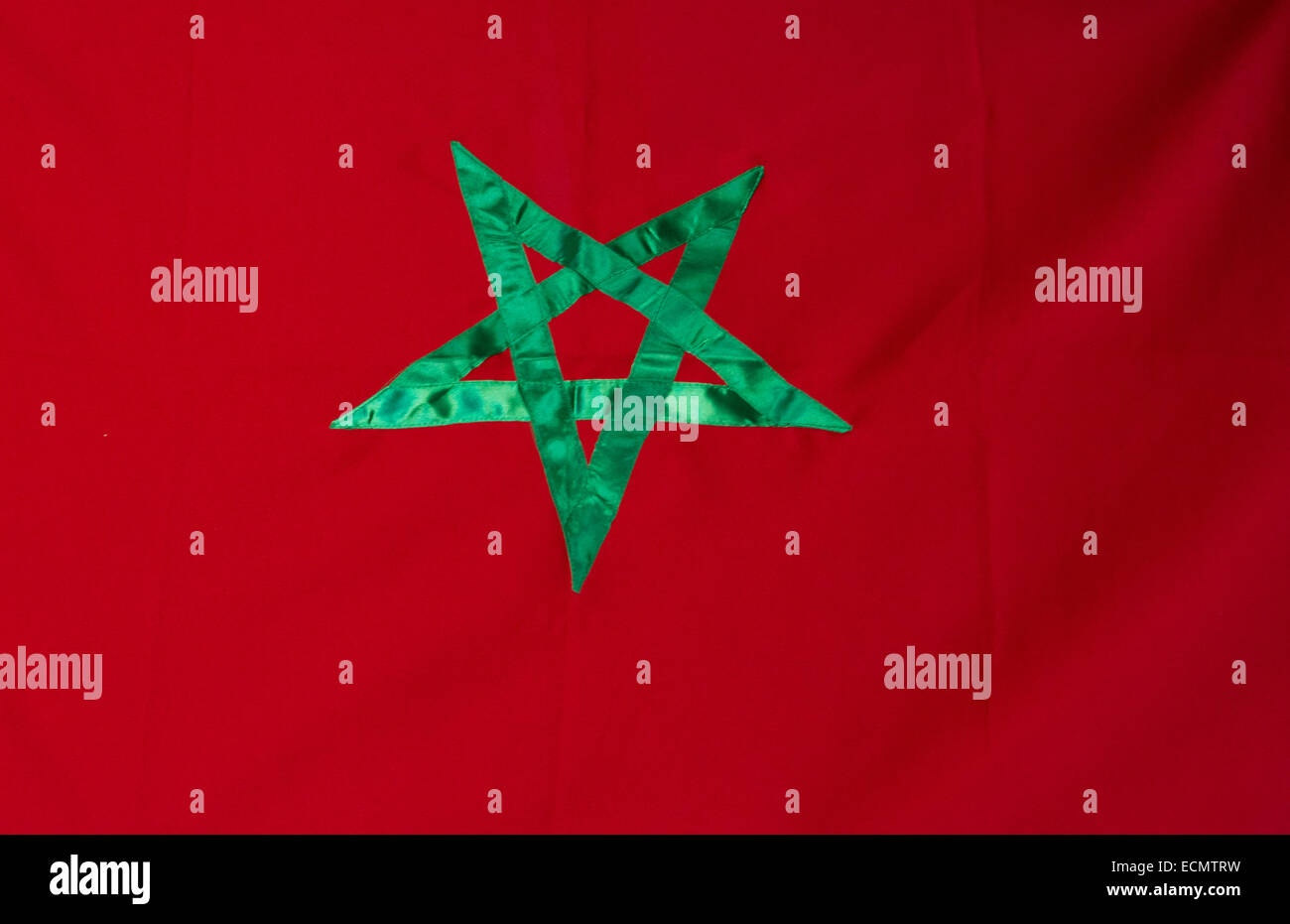 Cerca de Marruecos bandera con la estrella roja y verde Foto de stock
