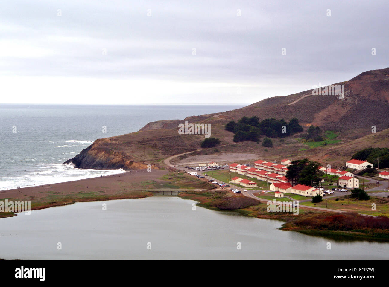 Vista de Fort Cronkhite en la costa del condado de Marin en California en Rodeo Beach Foto de stock