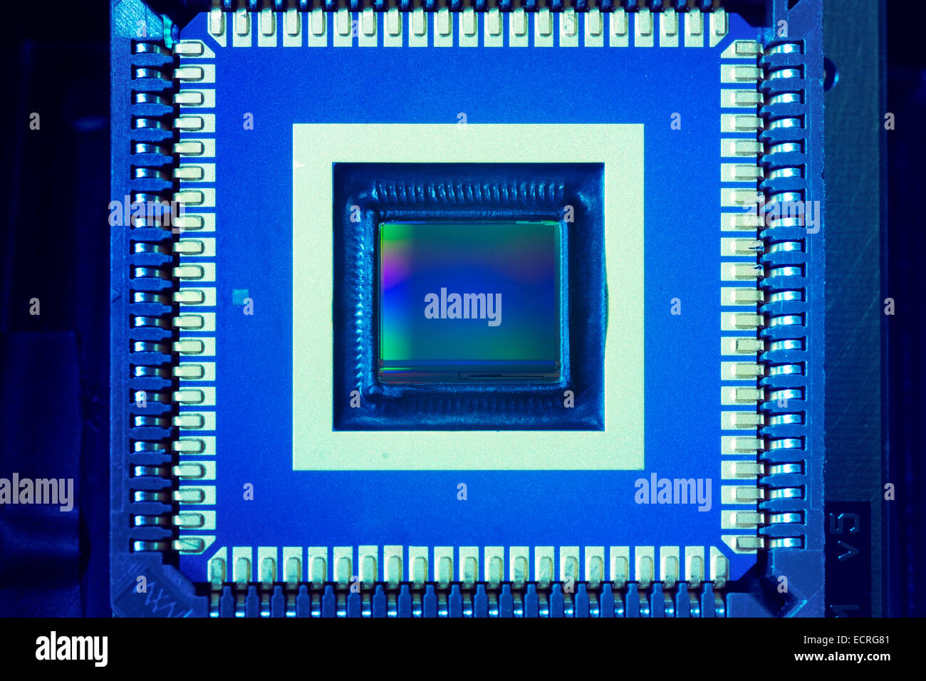 Sensor CCD industrial montado en la placa de circuito eléctrico Foto de stock