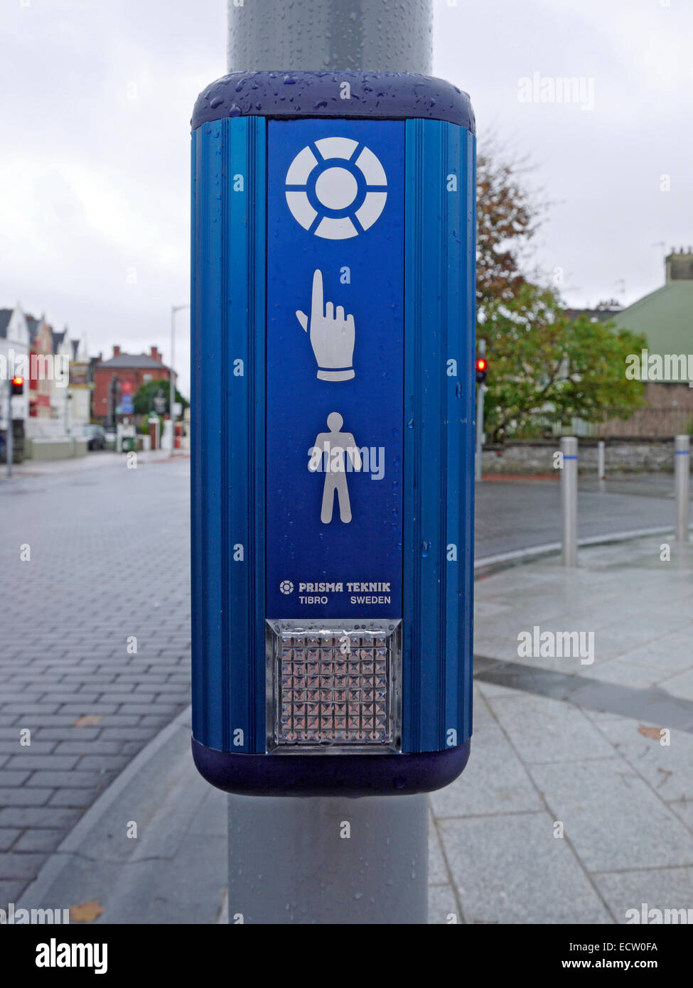 Paso de peatones semáforo de control Botón, Western Road, Cork, Irlanda