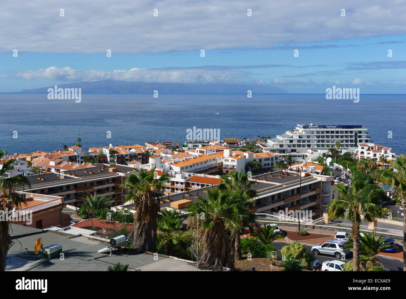 El Barcelo Santiago hotel Tenerife, Puerto de Santiago y el Balcon pisos  desarrollo Fotografía de stock - Alamy
