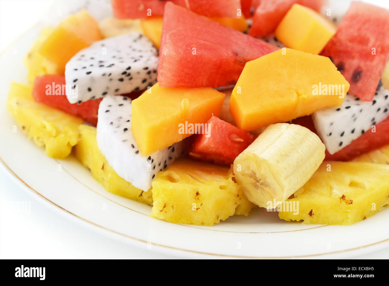 Cerca de tropical frutas frescas cortadas Foto de stock