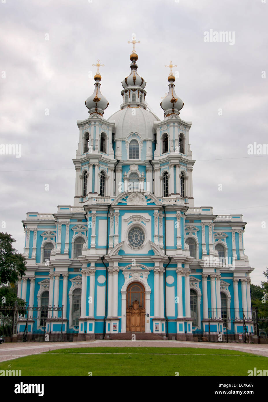 Iglesia de San Nicolás en San Petersburgo, Rusia. Foto de stock