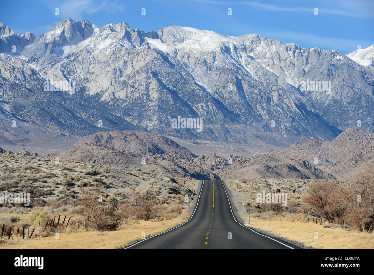 California, Estados Unidos, el paisaje con el Monte Whitney Foto de stock