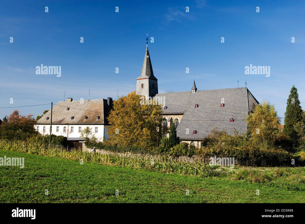 Kloster Oelinghausen convento, en Arnsberg, Renania del Norte-Westfalia, Alemania, Europa, Kloster Oelinghausen, Arnsberg, Deutschland Foto de stock