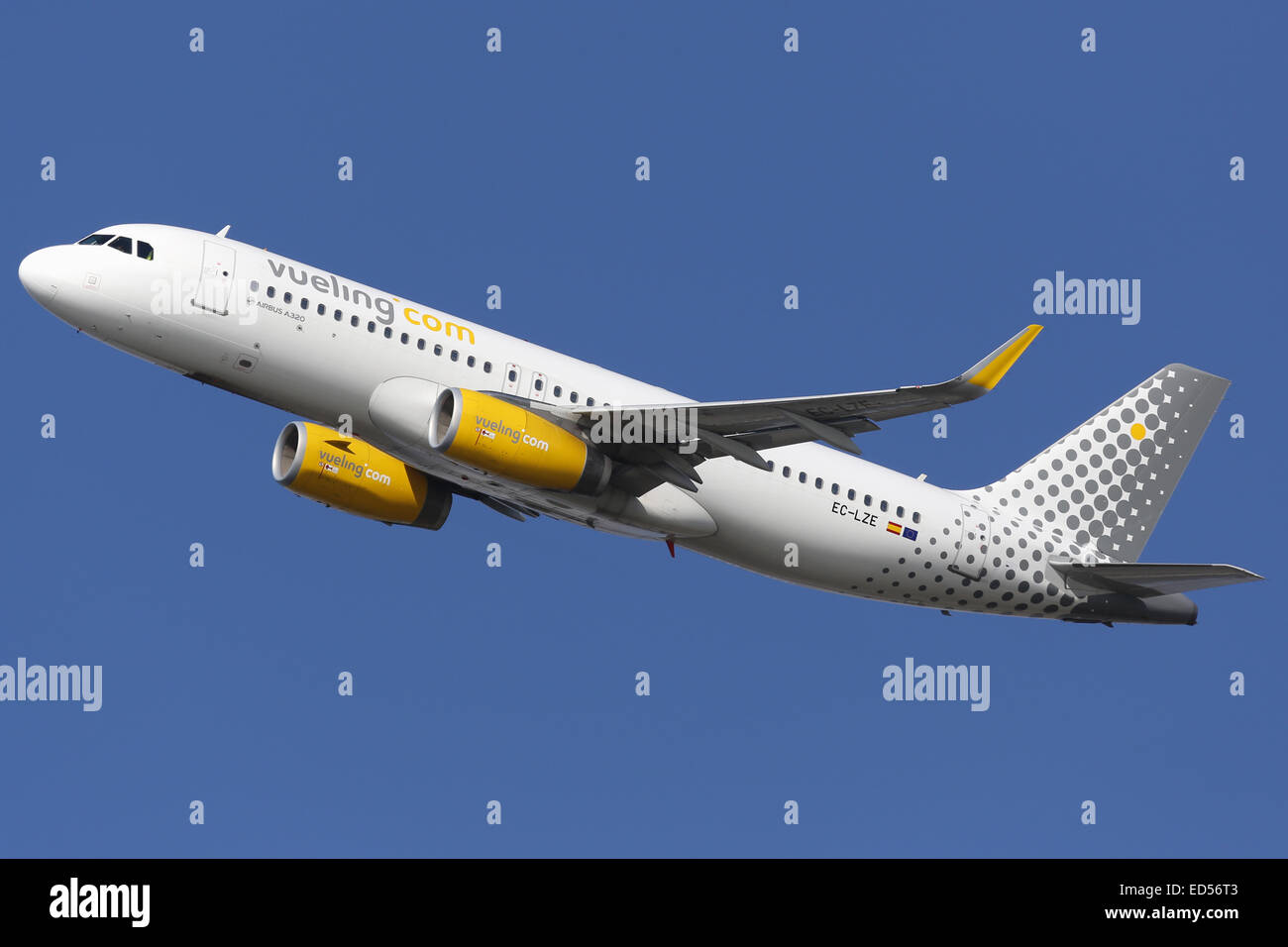 Vueling airlines fotografías e imágenes de alta resolución - Alamy