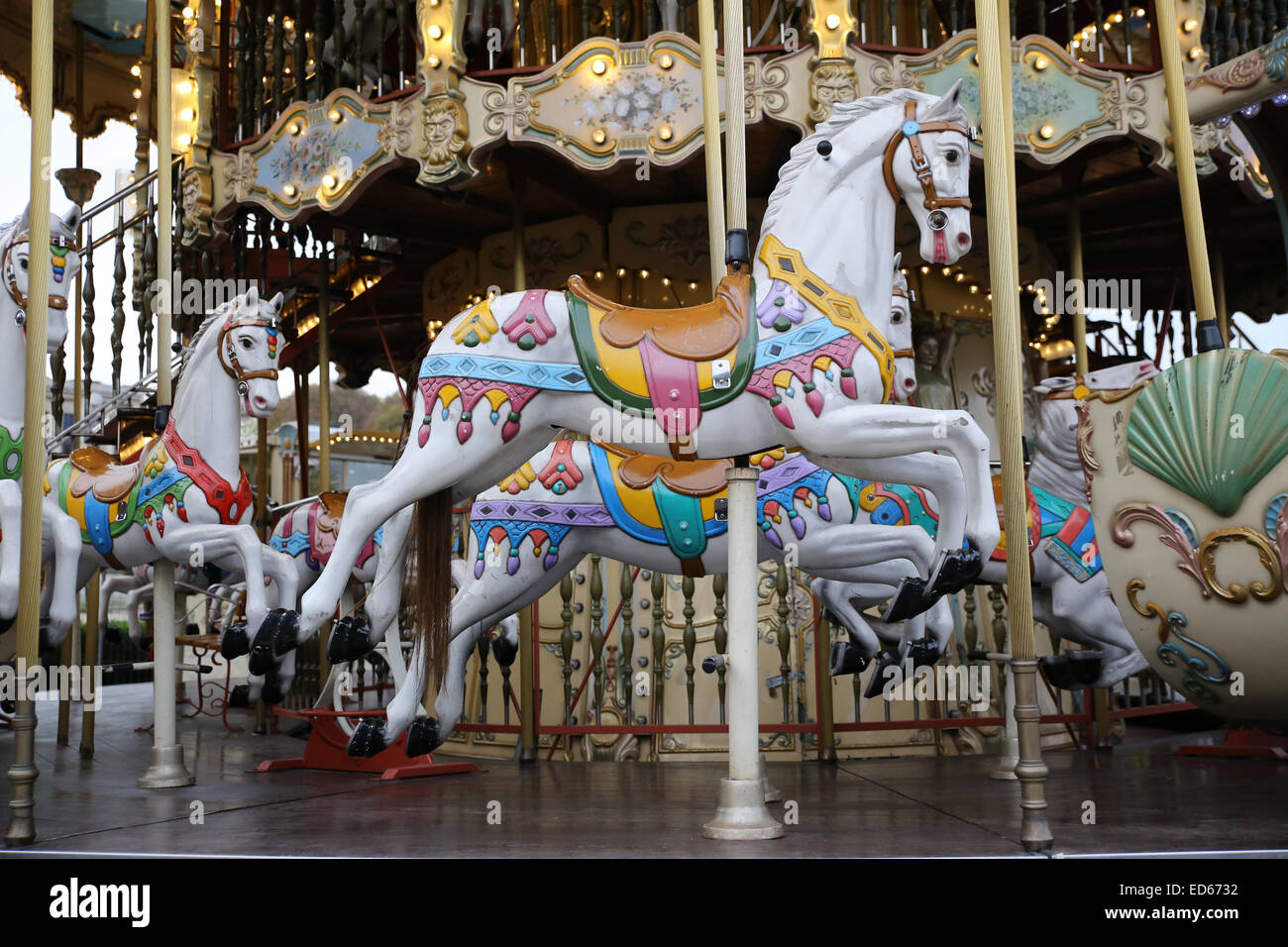Merry go round carrusel de caballos Foto de stock