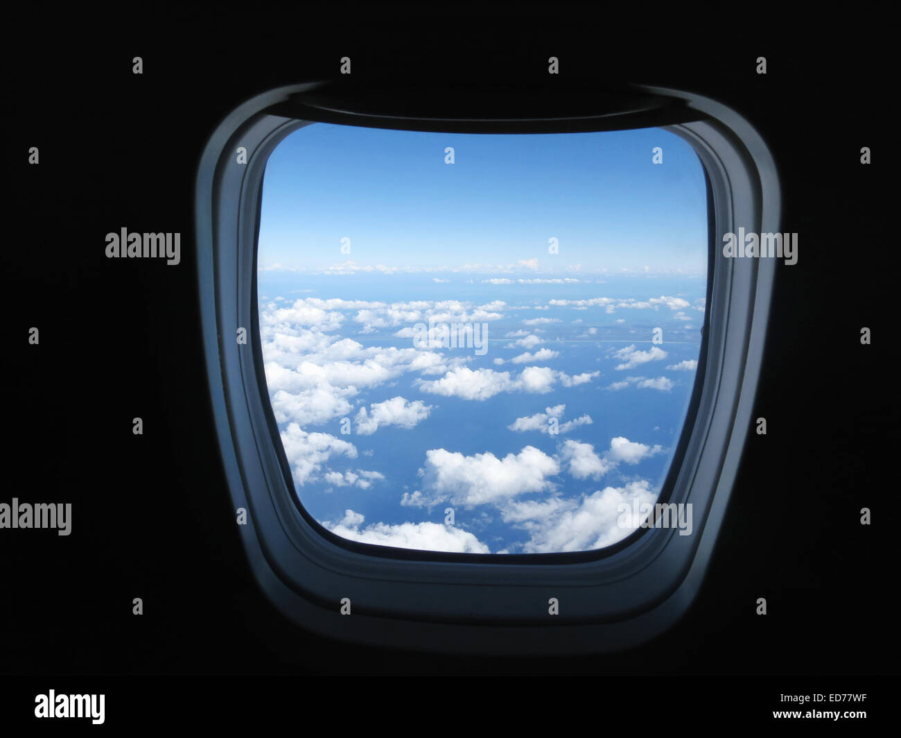 Vista desde la ventana del avión durante el vuelo Foto de stock
