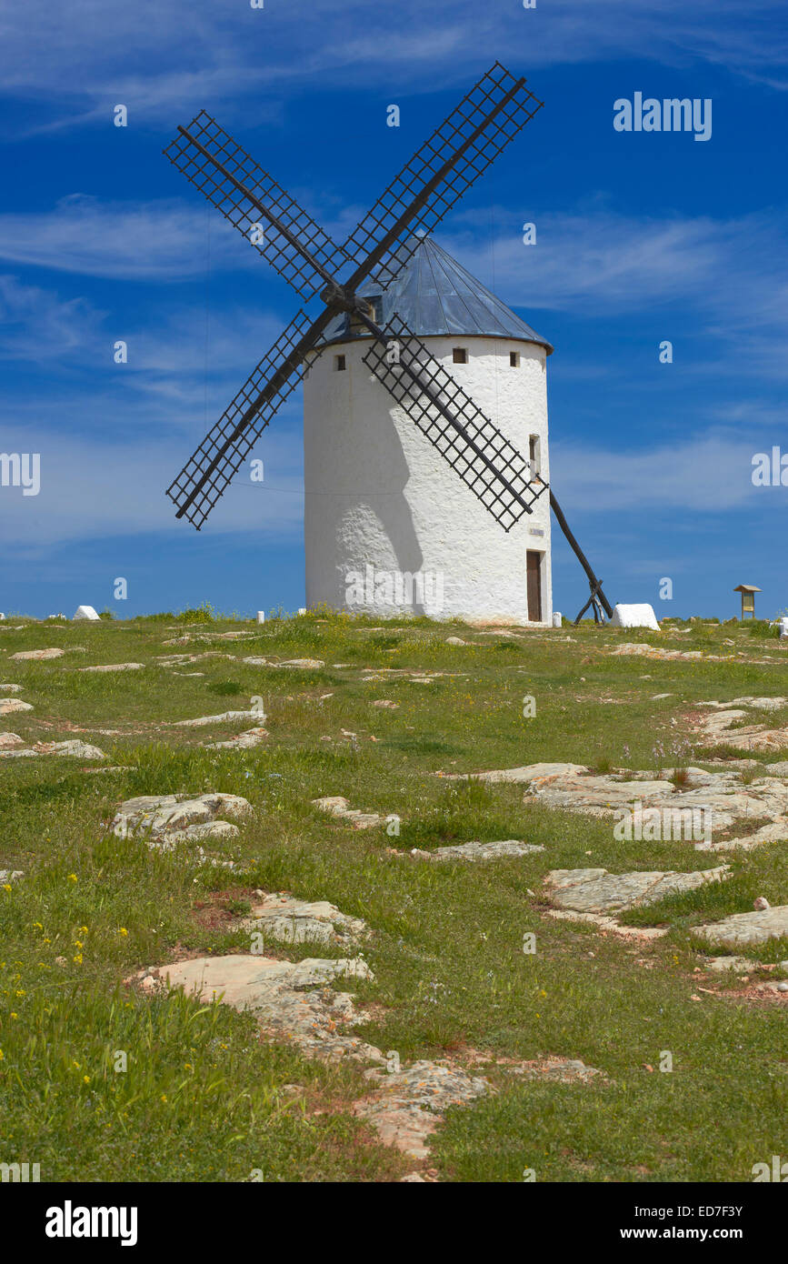 El molino de viento, Campo de Criptana, la Ruta de Don Quijote, provincia de Ciudad Real, Castilla-La Mancha, Spain Foto de stock