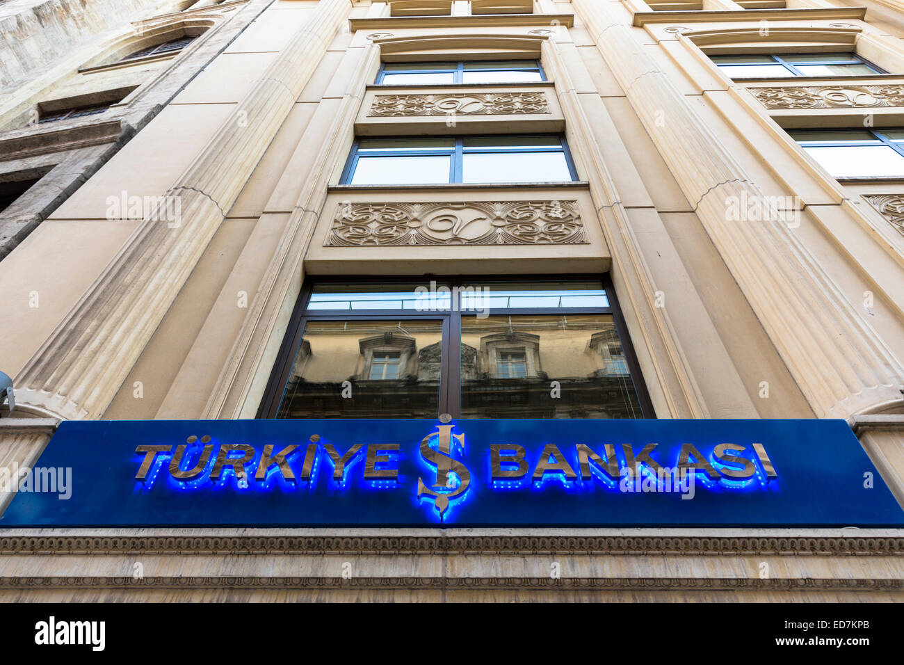 Banco turco Turkiye Bankasi, en Estambul, República de Turquía Foto de stock