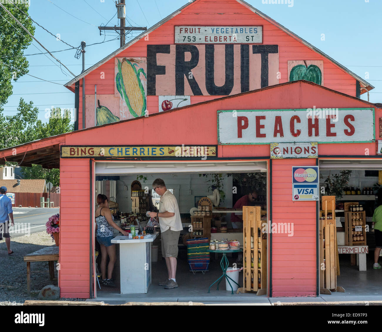 Pintura de pared de publicidad en la tienda de frutas y verduras Herman. Palisade. Nuevo México. EE.UU Foto de stock