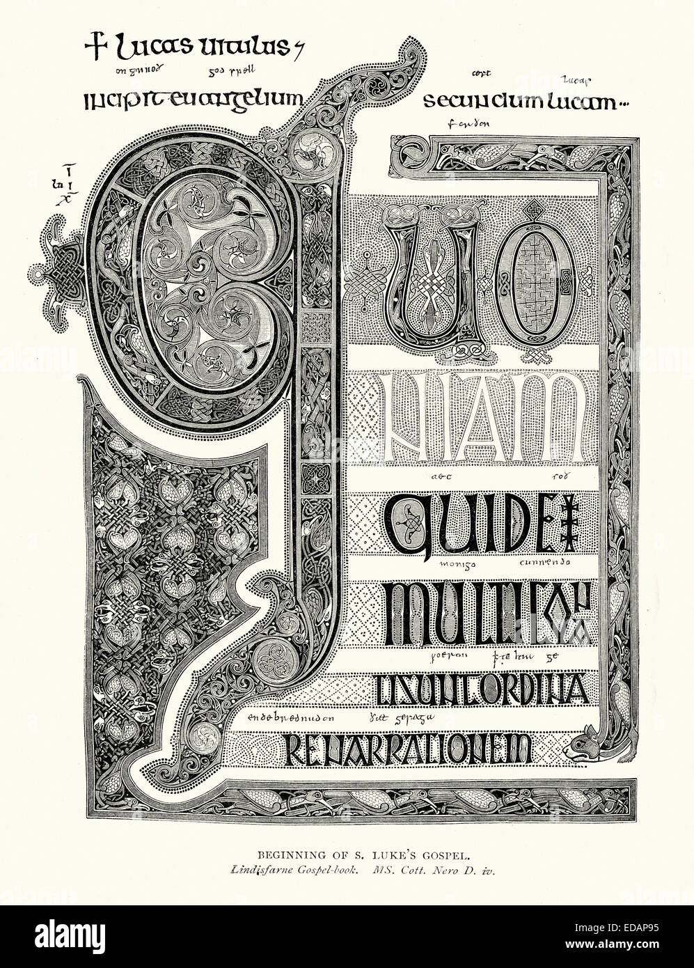 Comienzo del evangelio de san Lucas, en el evangelio de Lindisfarne. Un manuscrito iluminado evangelio libro producido alrededor del año 70 Foto de stock