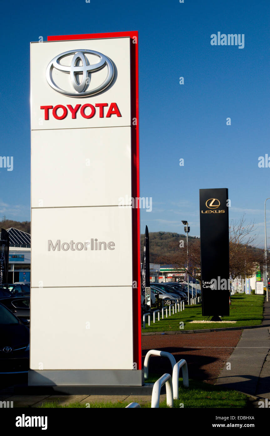 Signo exterior de automóviles Toyota concesionario, Cardiff, Gales. Foto de stock