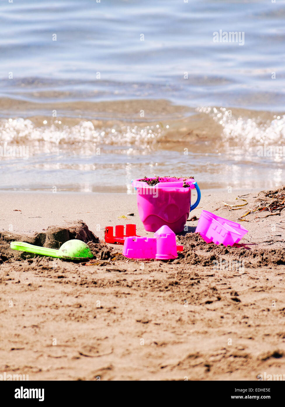 cubos y palas para niños