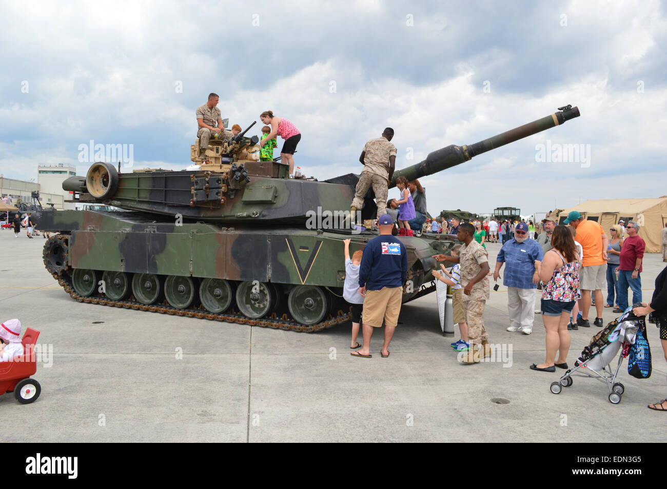 El M1A1 Abrams Battle Tank en exhibición en el MCAS Cherry Point Air Show. Foto de stock