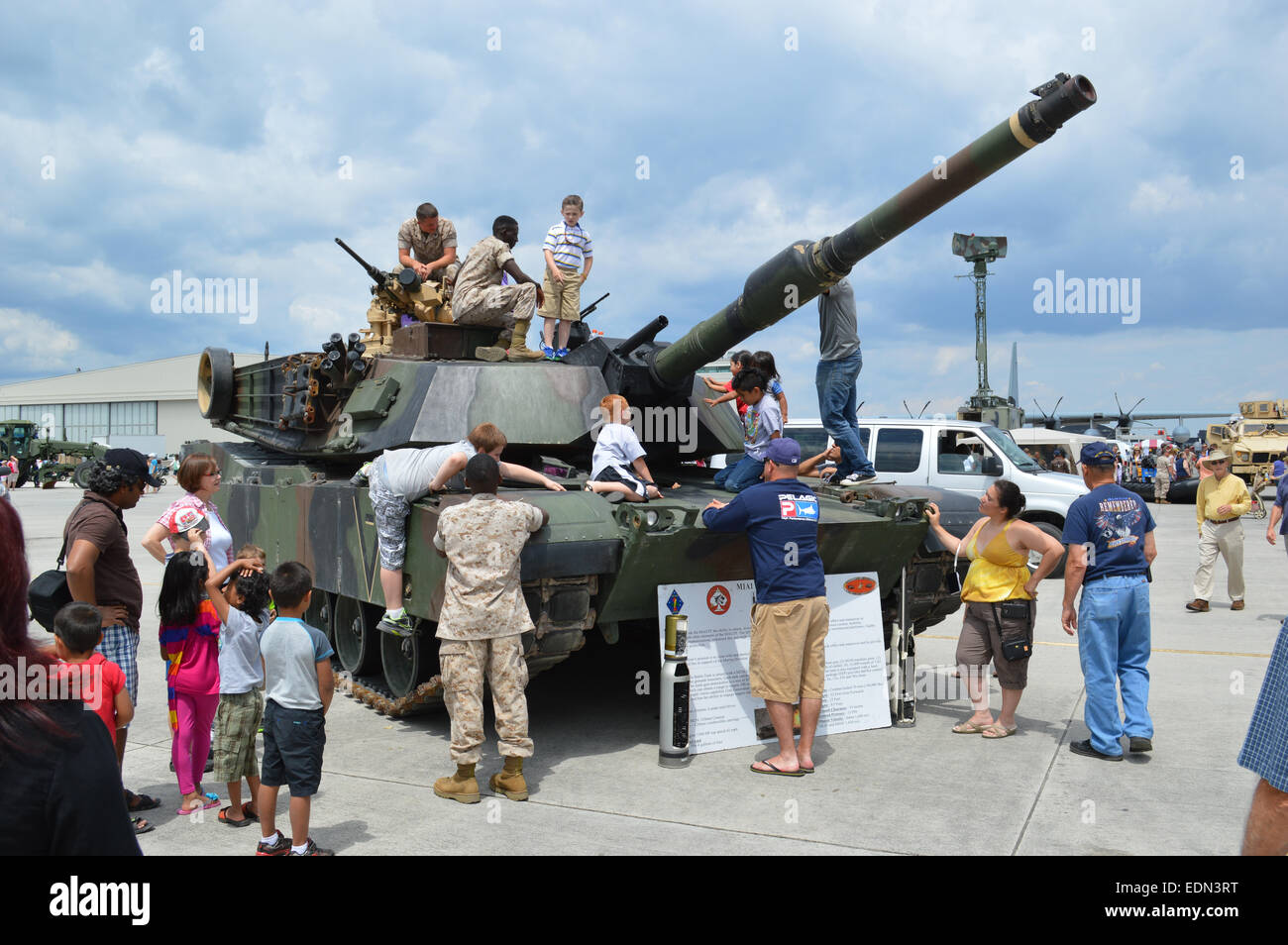 El M1A1 Abrams Tank en exhibición en el MCAS Cherry Point Air Show. Foto de stock