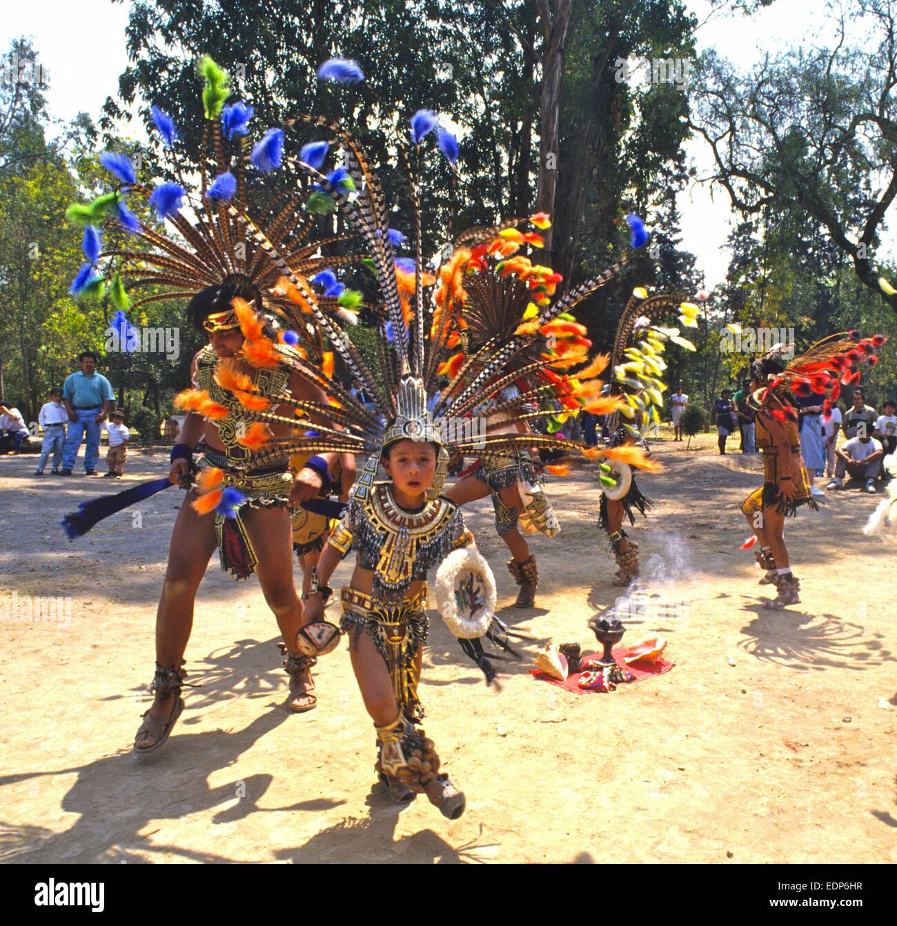 México - Indian bailarines en la Ciudad de México Foto de stock