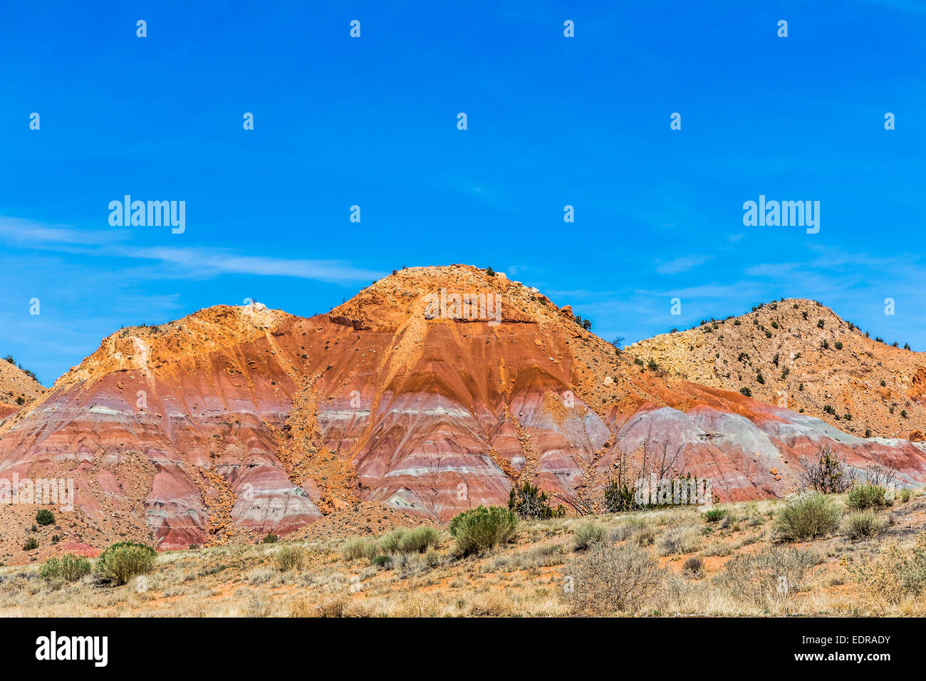 Rocas Rojas en Ghost Ranch, Nuevo México, EE.UU. Foto de stock