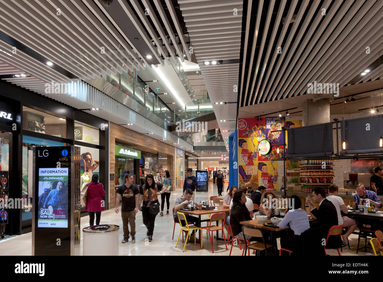 Restaurante en el centro comercial Emporium en Lonsdale Street en Melbourne, Australia Foto de stock