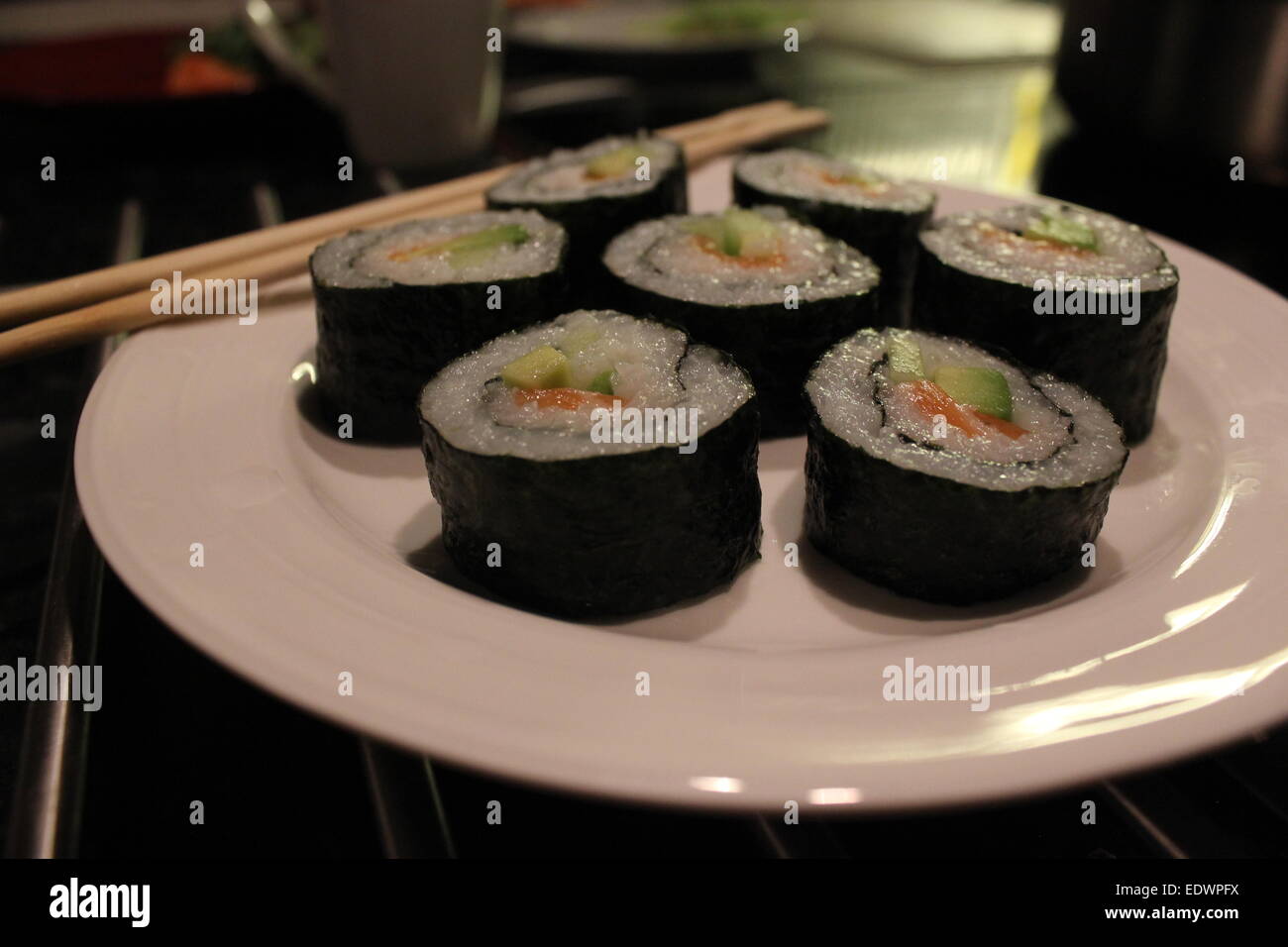 Cena casera de sushi fotografías e imágenes de alta resolución - Alamy