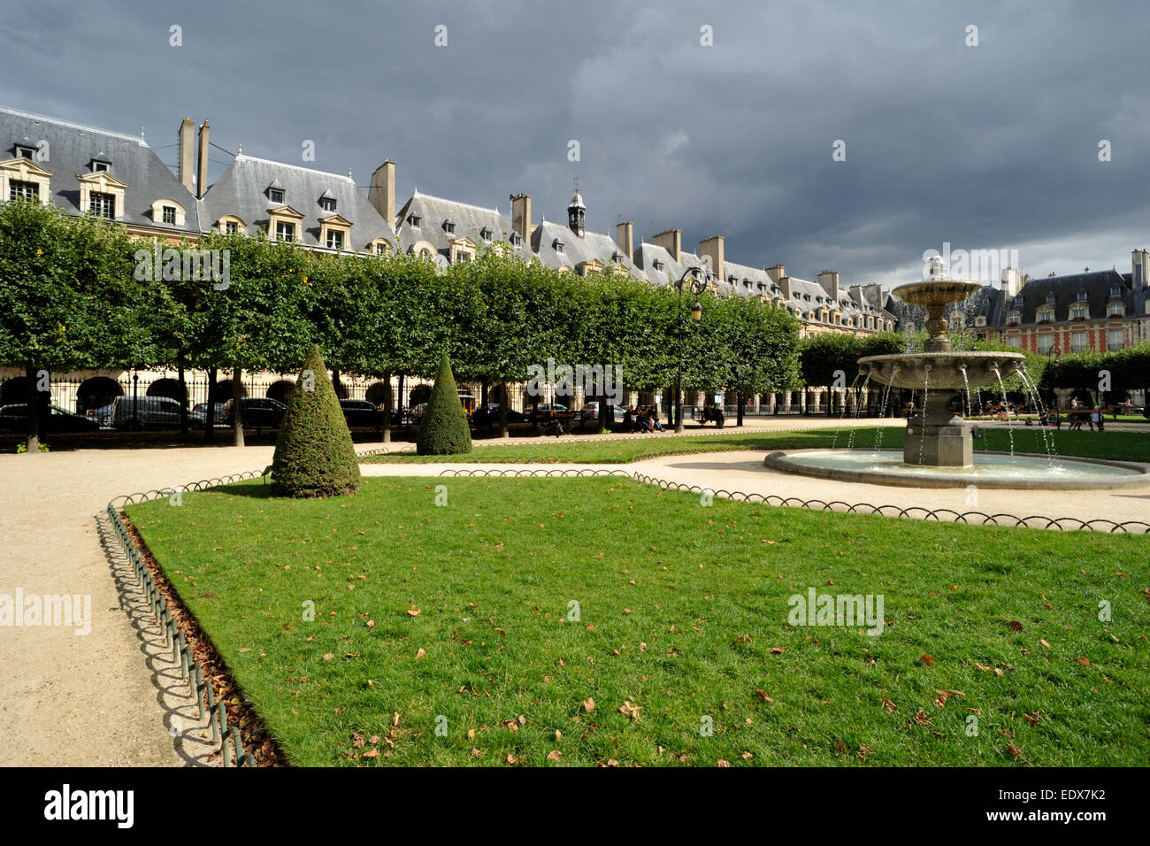 París, Place des Vosges Foto de stock