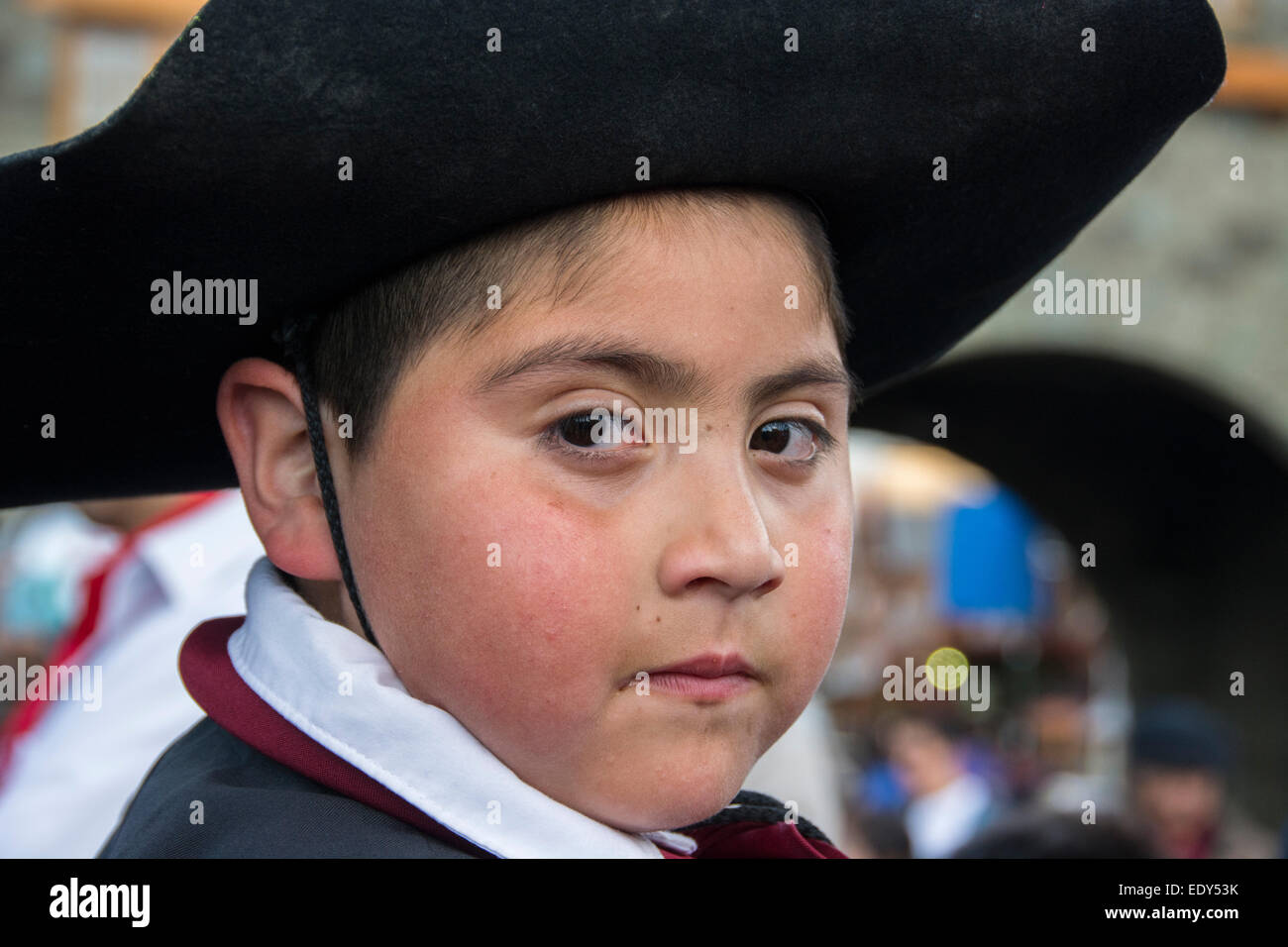 Niño gaucho y sombrero fotografías e imágenes de alta resolución - Alamy
