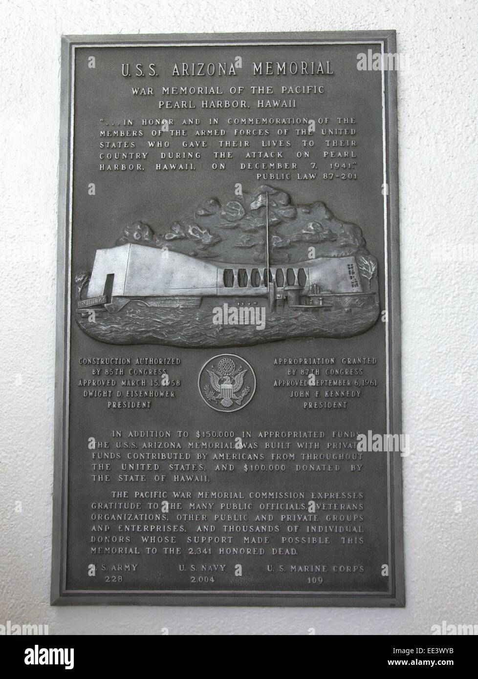 Placa dedicatoria USS Arizona Memorial en Pearl Harbor Foto de stock