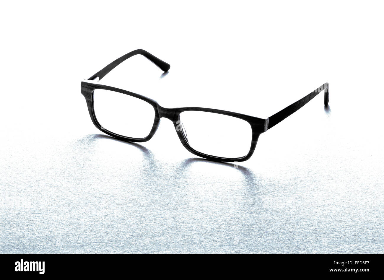 Par de gafas o anteojos, enmarcados en negro Foto de stock