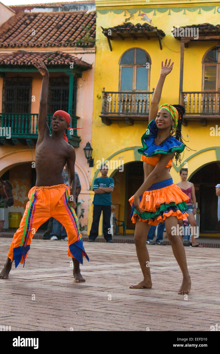 Bailes tradicionales en cartagena fotografías e imágenes de alta