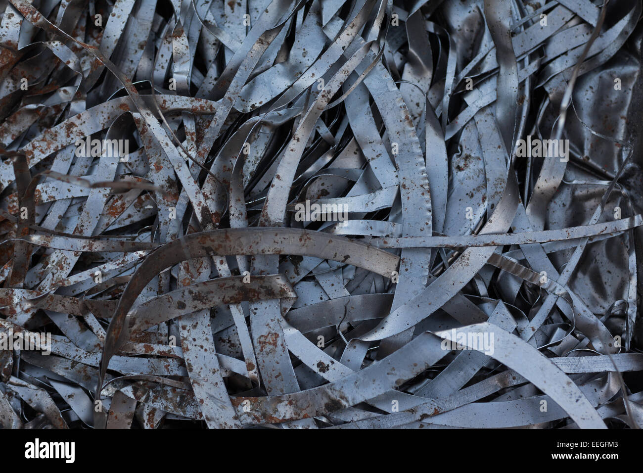 Pila de piezas de aluminio oxidado resumen antecedentes en vertederos  Fotografía de stock - Alamy