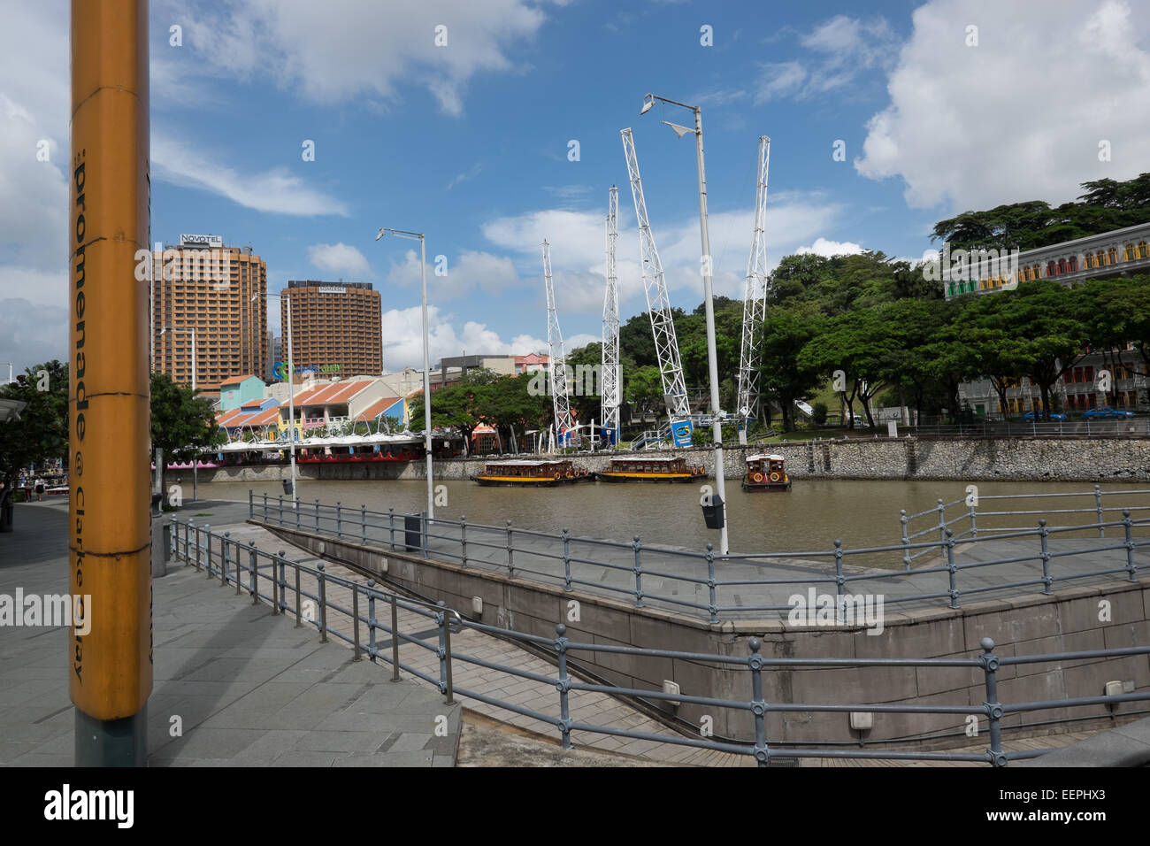 El Paseo Central en Clarke Quay, Singapore River Walk. Foto de stock
