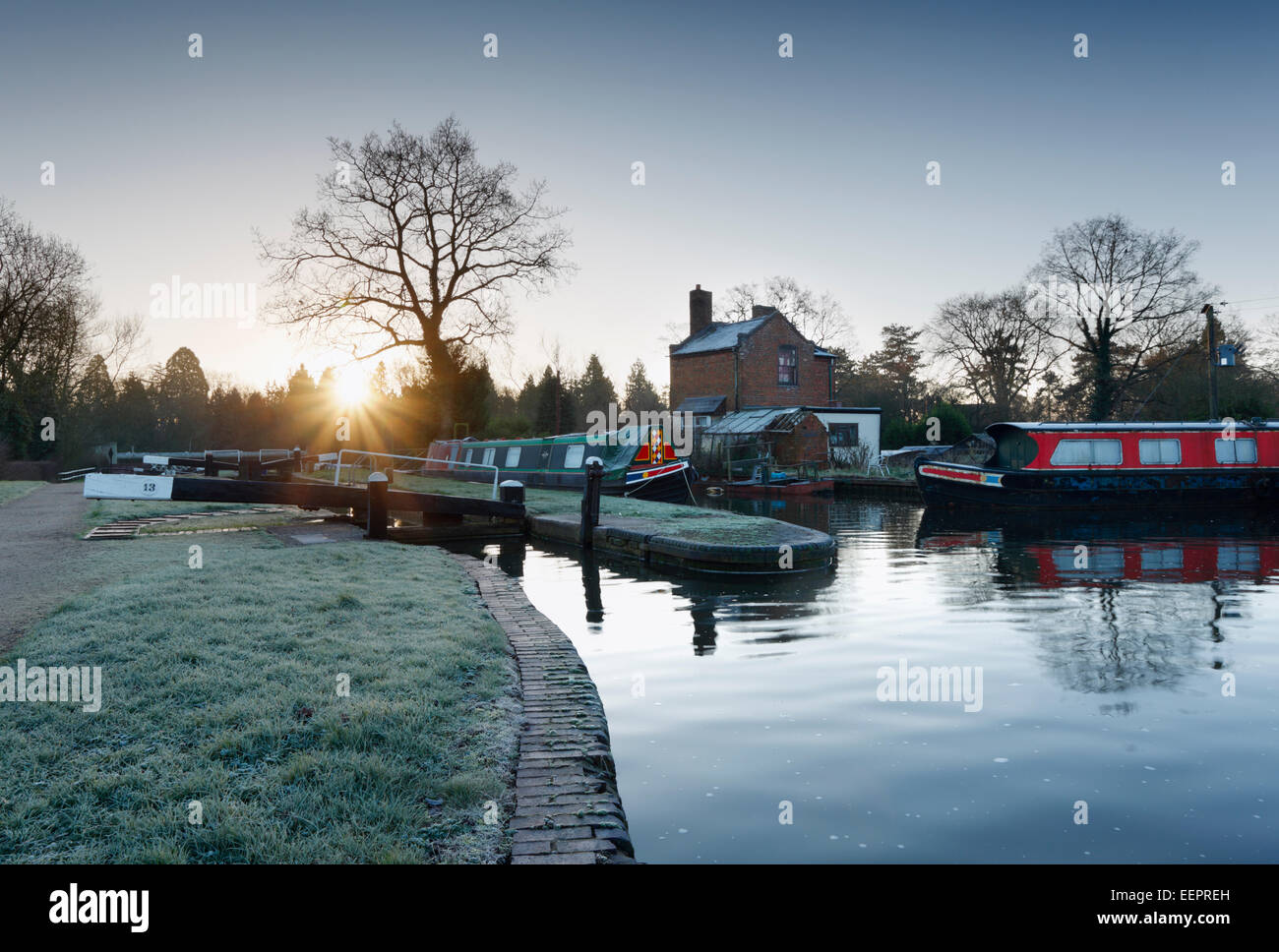Stratford-upon-Avon Canal cerca de Lapworth. Warwickshire. Inglaterra. En el Reino Unido. Foto de stock